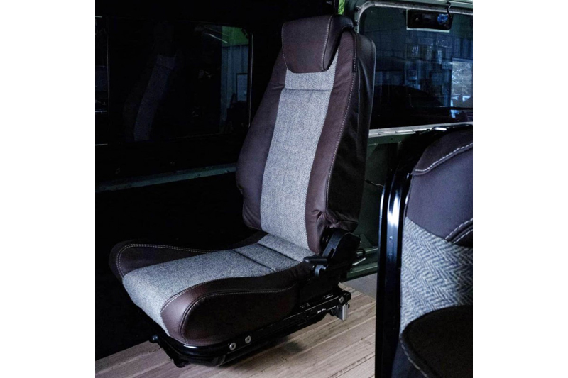 Asiento trasero derecho abatible